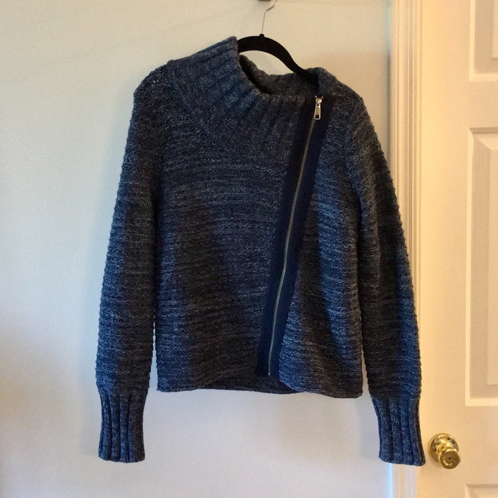 Athleta Asymmetrical Zip Up Sweater NWOT Medium